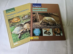 Zwei Bücher über Landschildkröten