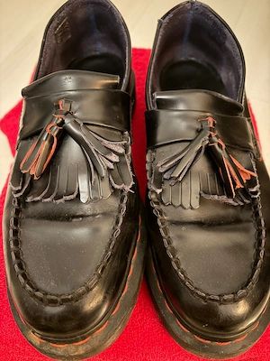 Dr. Martens Japan Exclusive ADRIAN Red Stitch Tassel Loafers BLACK+RED