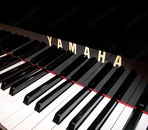 Flügel Yamaha GB1K schwarz poliert, Baujahr 2018, 5 Jahre Garantie Bild 4