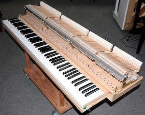 Flügel Yamaha GB1K schwarz poliert, Baujahr 2018, 5 Jahre Garantie Bild 9