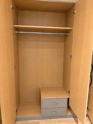 3 türiger Kleiderschrank mit Spiegel