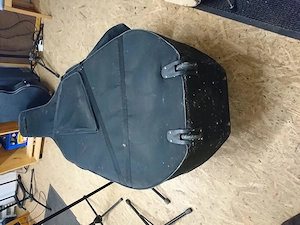 Kontrabass mit Tonabnehmer