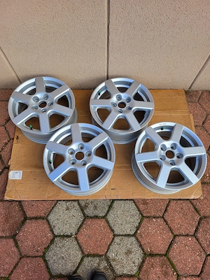 4 Stück LM Felgen 6,5 J x 15 H2 ungebraucht