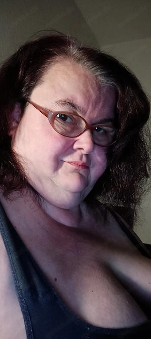 Rubensfrau bietet Bilder und Videos von sich