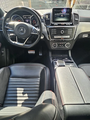 Mercedes-Benz GLE 350D  AMG Line  Bild 8