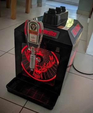 Tausche Jägermeister 3 Bottel Maschine gegen 1 Bottel Maschine