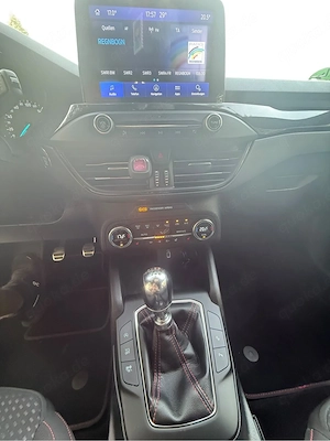 Ford Focus St-Line zu verkaufen Bild 2