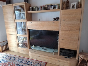 Wohnzimmerschrank