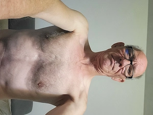 63 Jähriger sehnt sich nach einer ganz Körper erotik Massage 