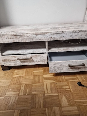 Fernseher und TV Lowboard Bild 9