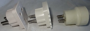 P Reisestecker Adapter Travels 9168  MT021 Typ E und F, 3polig und NoName 2polig Adapter von UK auf 
