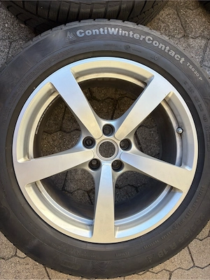 Porsche Macan Winterräder 18  Felgen Winterreifen neuwertig Bild 4