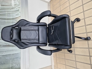 Gaming Stuhl Schwarz   Fußstütze, Massagefunktion