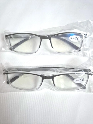 2 nagelneue Lesebrillen Stärke 2,5 originalverpackt