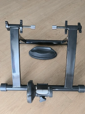 Heimrollentrainer für Fahrrad Bild 4