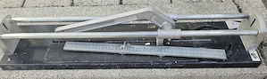 Fliesenschneider