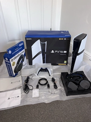 Sony PlayStation 5 Pro (PS5 Pro) 2TB Konsole - originalverpackt - mit Headset.