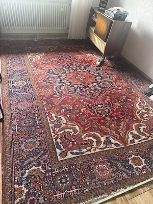 Großer alter handgeknüpfter Orientteppich   ca. 300   250 cm   restaurierungsbedürftig