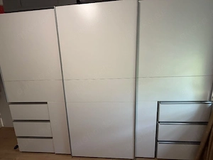 Kleiderschrank