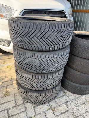 4x Allwetterreifen 245 40R19 94W