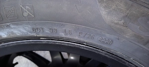 Jeep Renegade Winterreifen Satz Pirelli 215 60 17 auf RC32 Alu 7x17 ET40