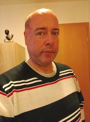 Hi noch nette junge Frauen wach und Lust über whatsapp zu melden 
