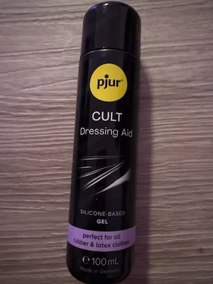 Pjur Dressing Aid für Silicone und Latex Kleidung 