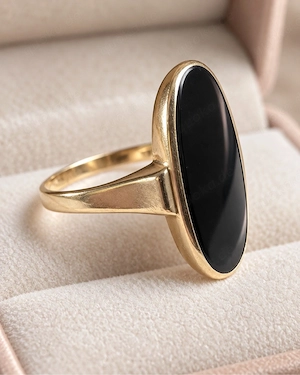 333 Gold Ring 3,19 g mit schwarzem Edelstein   Vintage