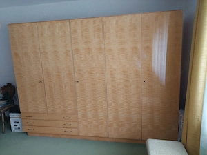 Schlafzimmerschrank