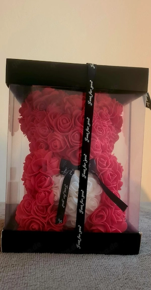 Rosenbär   Rosen-Teddybär in Geschenkbox
