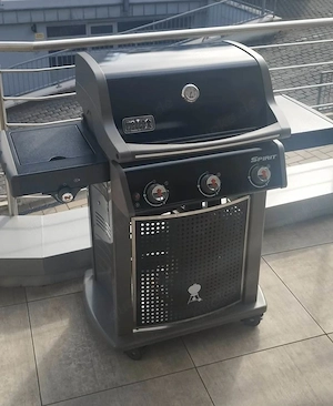 Weber Spirit E-320 Classic & viel Zubehör, wenig gebraucht.