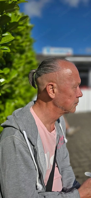 Er sucht Sie, die auf ältere Männer  steht