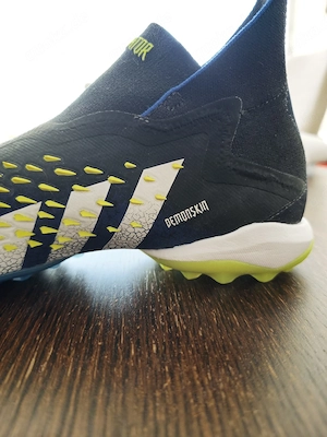   Adidas Predator Fußballschuhe   Größe 41 1 3   Neu