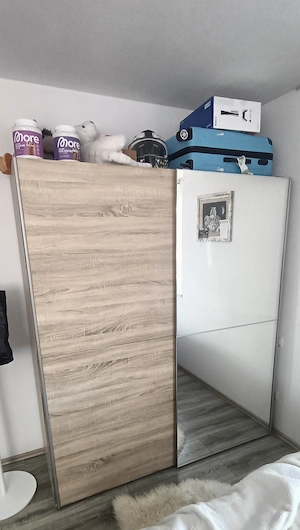 Schwebetürenschrank abholbereit sofort 