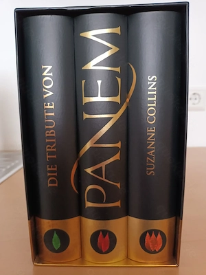 Verkaufe Die Tribute von Panem im Schuber 