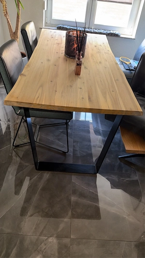 Esszimmer Tisch