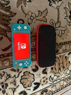 Nintendo Switch lite  +  Spiele 