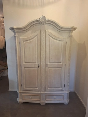 Wunderschöner Bauernschrank im Shabby Chic   Landhausstil   Weiß Naturholz