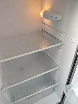 verkaufe eine Kuhkgefrierkombinaion abhoen