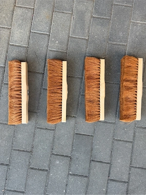 4 Besenkopie mit Kokosborsten neu.