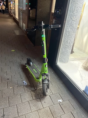 E. Scooter zu verkaufen.