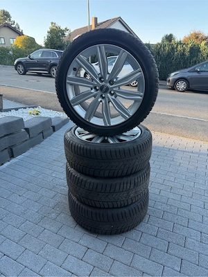 Original Audi A6 S6 Winterreifen 245 45 R19 4K0601025M