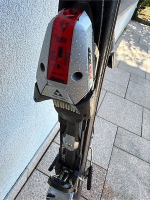 Ski zu verkaufen