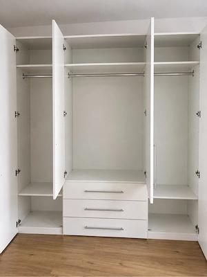 kleiderschrank