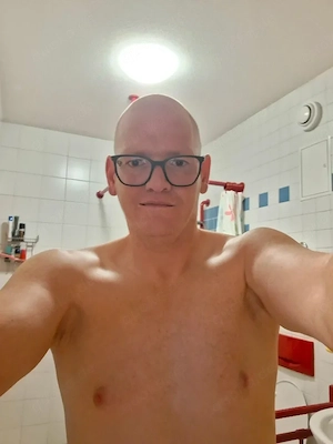 Ich suche Reife Frauen die ich lecken bis sie kommt kann und dann richtig Ficken.