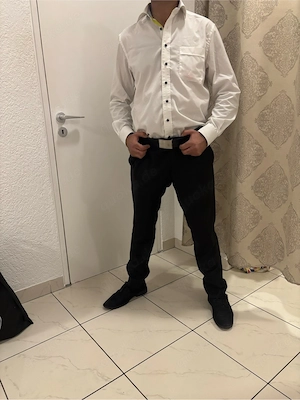 Charmanter Callboy sucht stillvolle Frauen