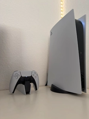 PlayStation 5-Konsole mit Laufwerk + OVP + zusätzliche Ladestation