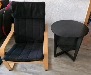 IKEA POÄNG Sessel + runder Beistelltisch   schwarz helles Holz