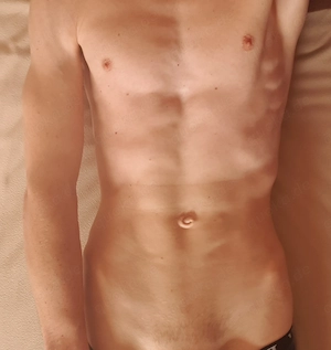 freundliche Sie für regelmäßige Treffen gesucht, Alter + - ,18+