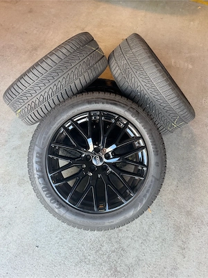 285 45R20  Original Audi Winterräder